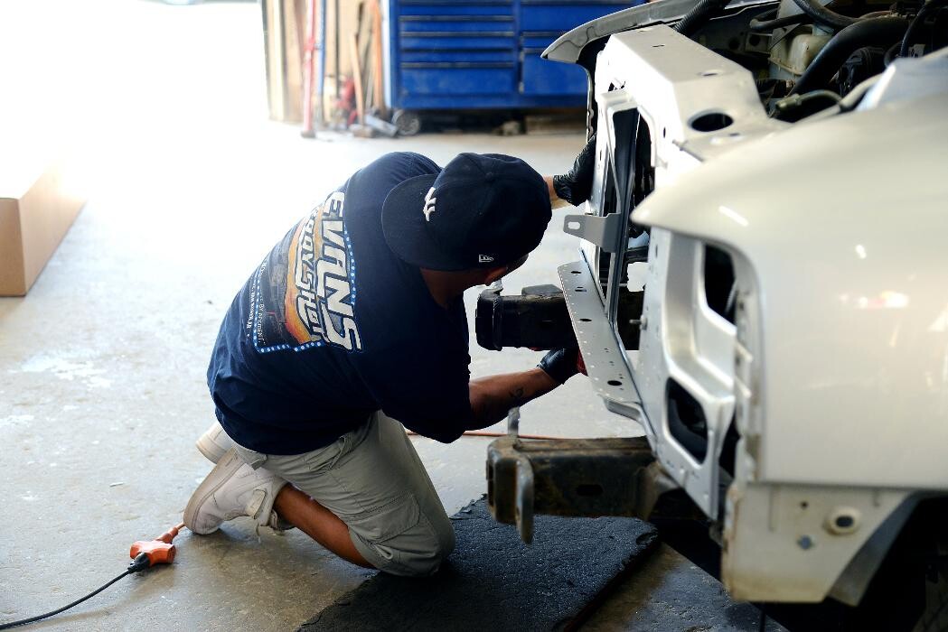 Images Evans Body Shop Inc