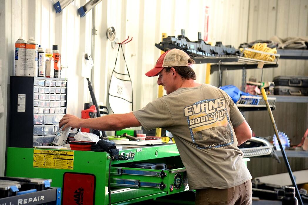 Images Evans Body Shop Inc