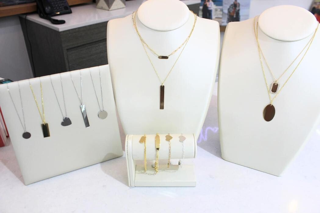 Images Baribault Jewelers