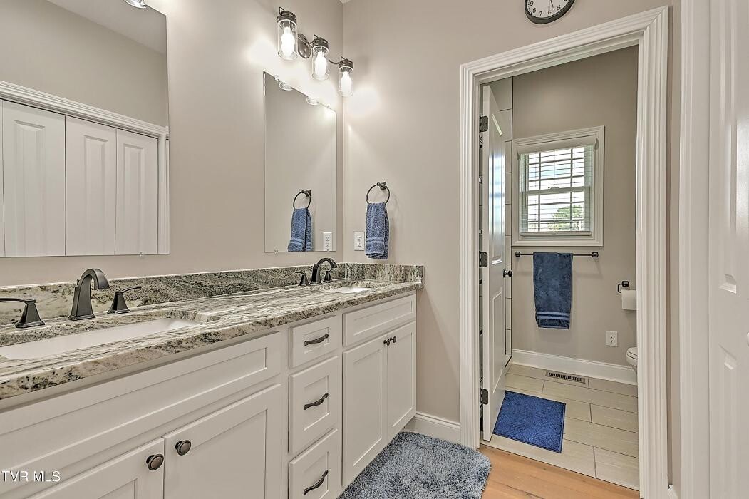 Images Century 21 Legacy - Mark Williams