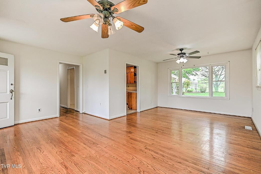 Images Century 21 Legacy - Mark Williams