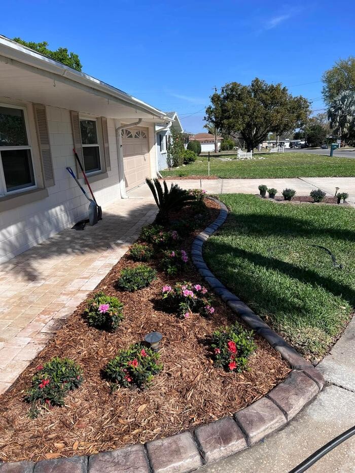 Images Rountree's Lawn Maintenance, Inc.
