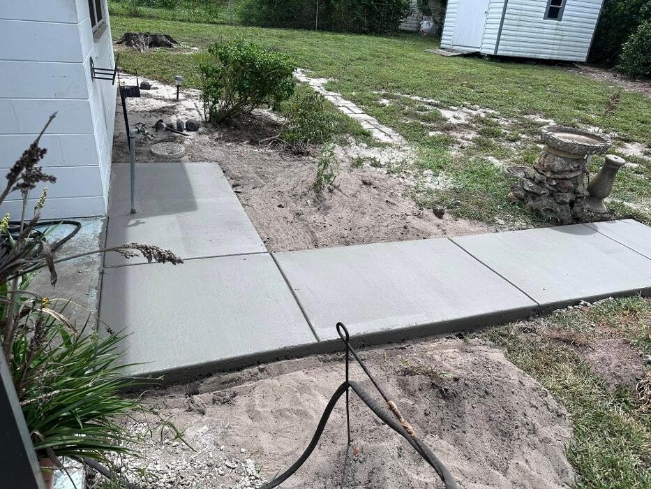 Images Rountree's Lawn Maintenance, Inc.