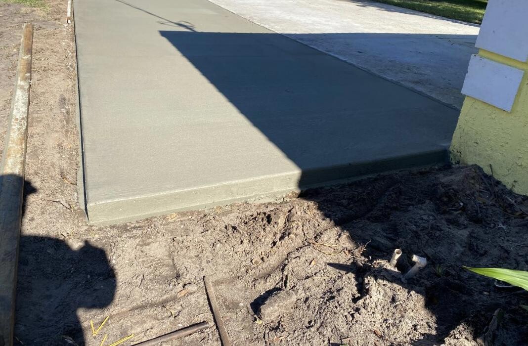 Images Rountree's Lawn Maintenance, Inc.