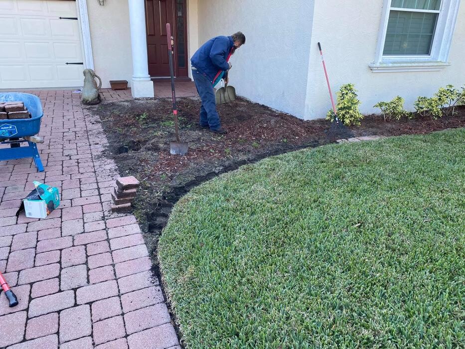 Images Rountree's Lawn Maintenance, Inc.