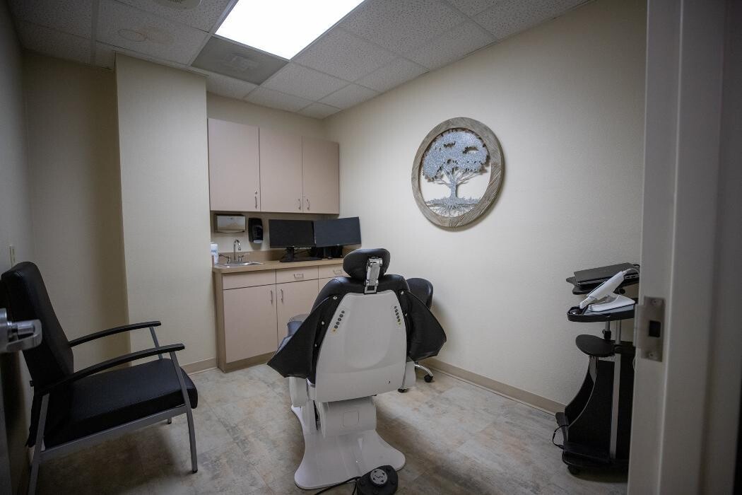 Images Live Oak Oral Surgery of Texas