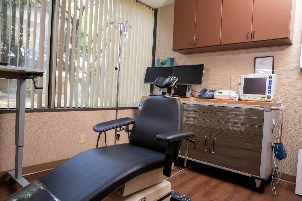 Images Live Oak Oral Surgery of Texas