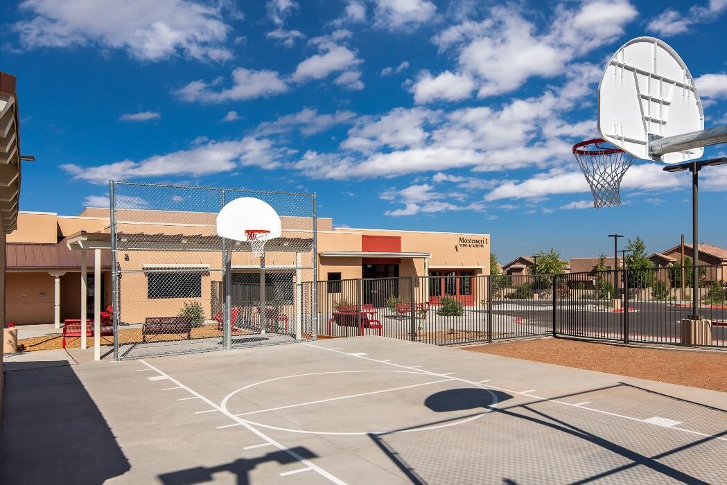 Images Montessori ONE Academy