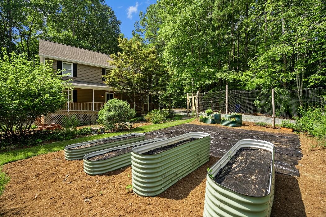 Images Logan Carter Realty