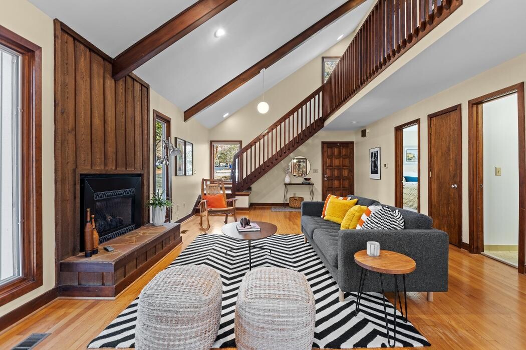 Images Logan Carter Realty