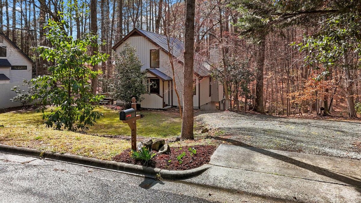 Images Logan Carter Realty