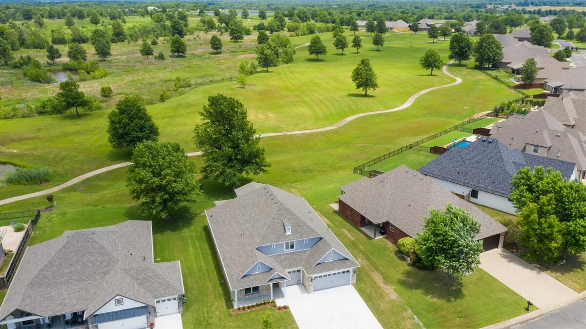 Images The Villas at Emerald Falls by Capital Homes