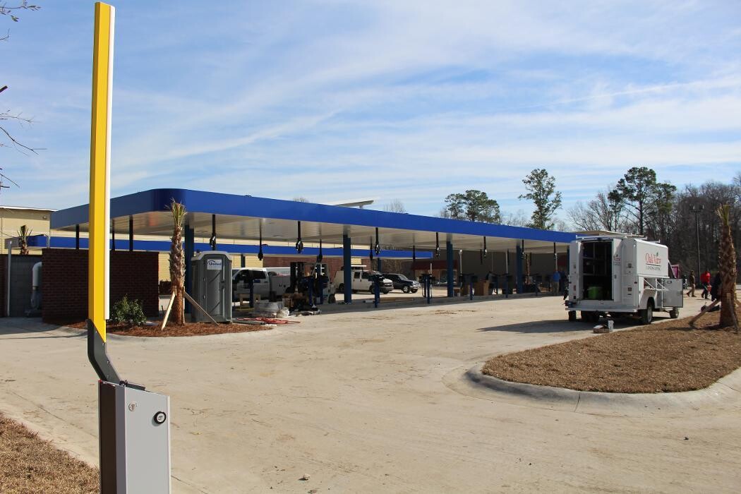 Images Time To Shine Car Wash - Plantation on St. James