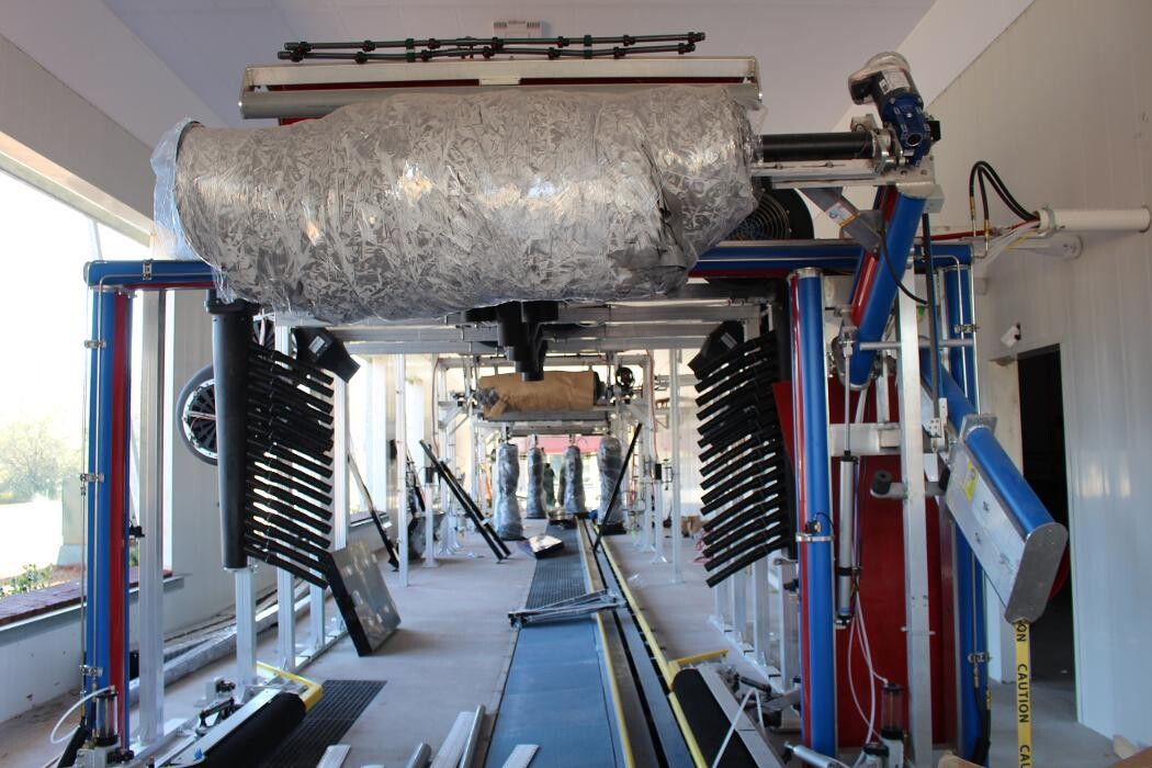 Images Time To Shine Car Wash - Plantation on St. James