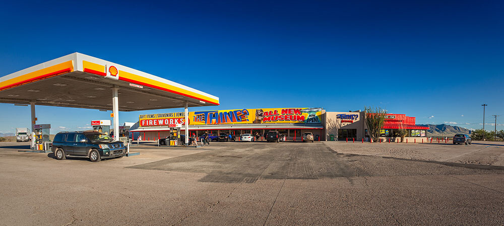 Bowlin's The Thing Travel Center Logo