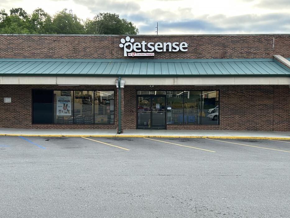 Images Petsense by Tractor Supply