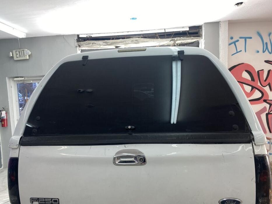 Images Yvel Mobile Window Tint