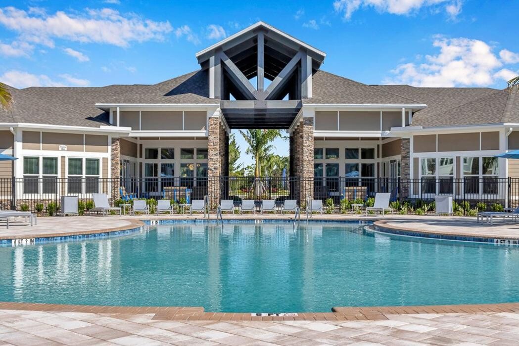 Images The Carlton of Fort Myers