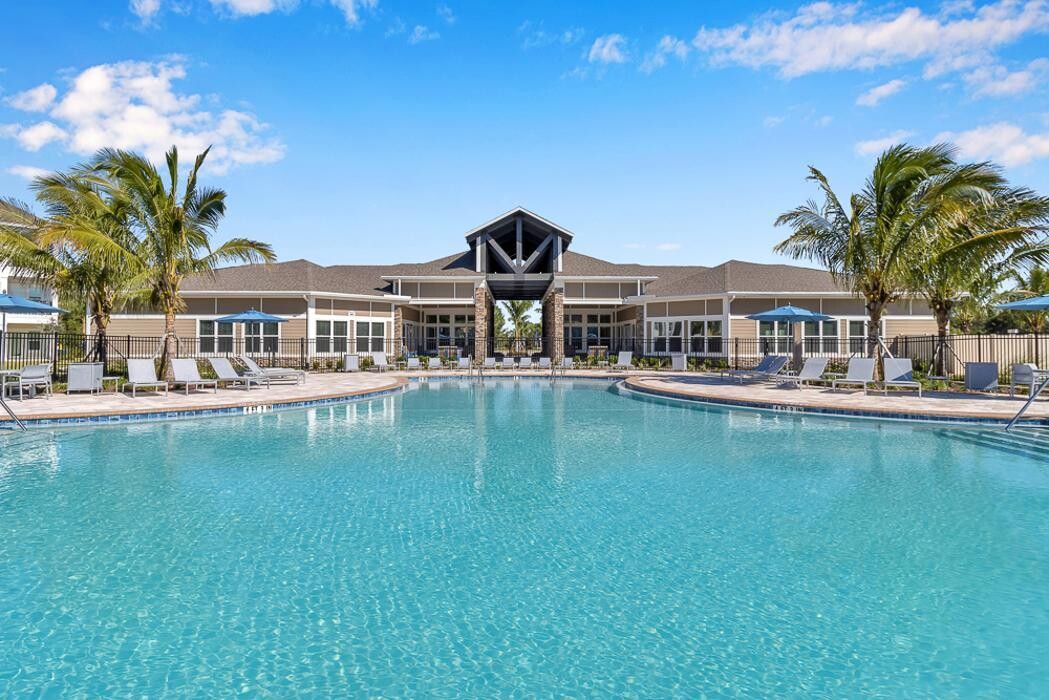 Images The Carlton of Fort Myers