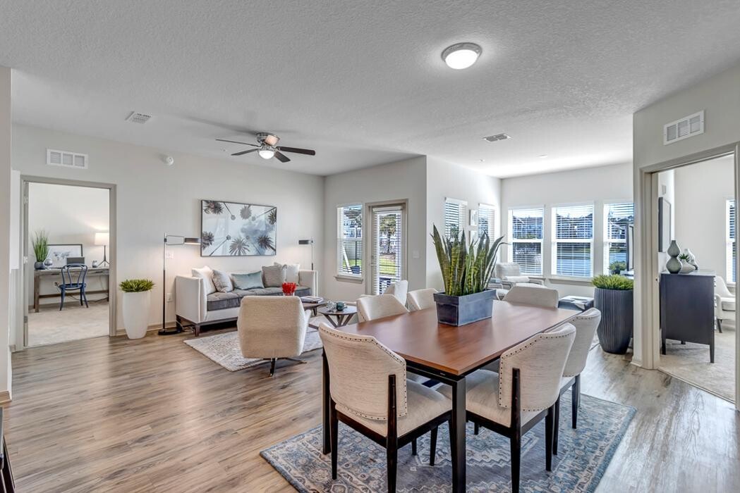 Images The Carlton of Fort Myers
