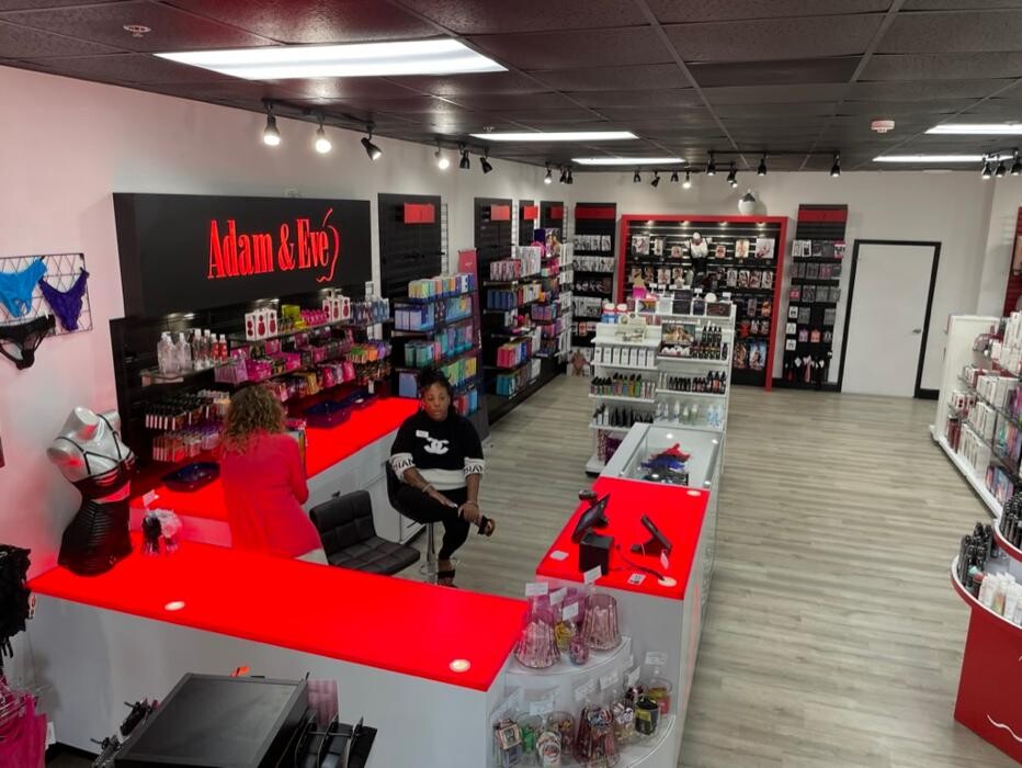 Images Adam & Eve Stores