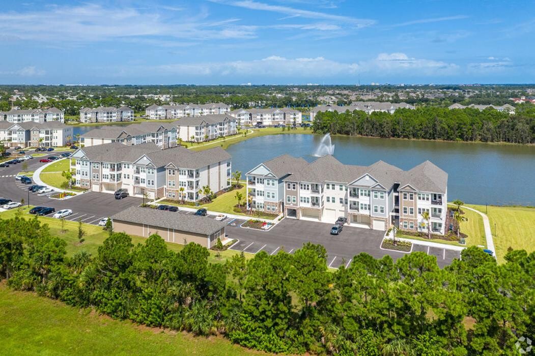 Images The Carlton of West Melbourne