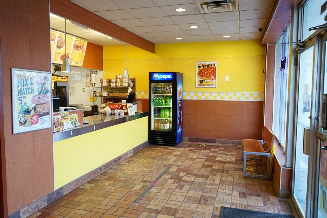 Images Hungry Howie's Pizza