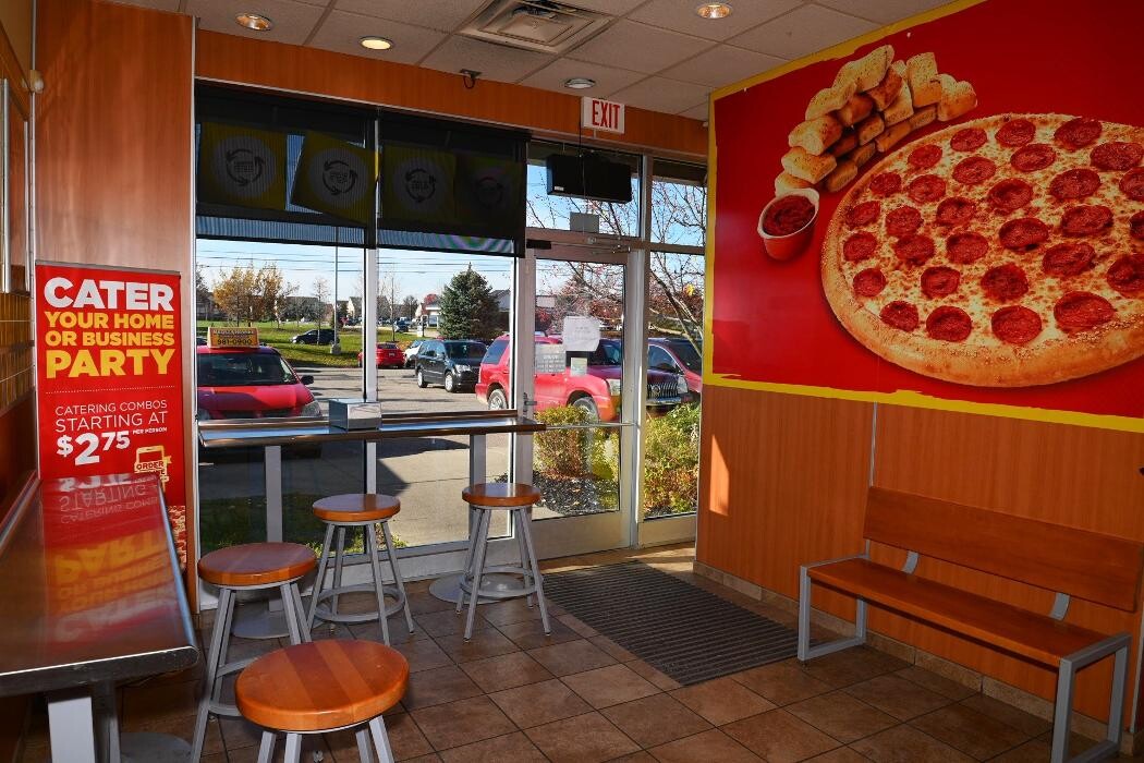 Images Hungry Howie's Pizza