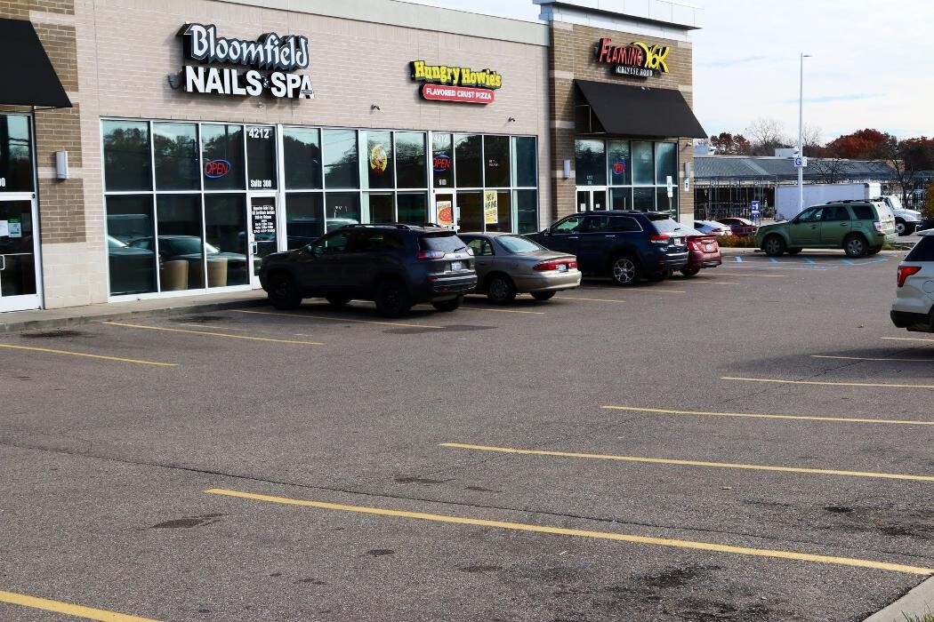 Images Hungry Howie's Pizza