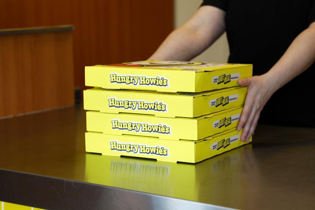 Images Hungry Howie's Pizza