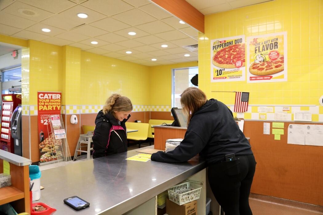 Images Hungry Howie's Pizza