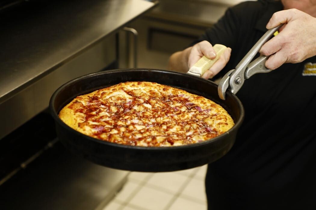 Images Hungry Howie's Pizza