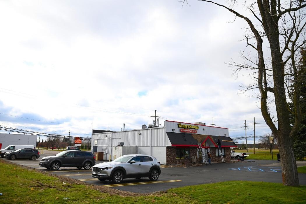 Images Hungry Howie's Pizza