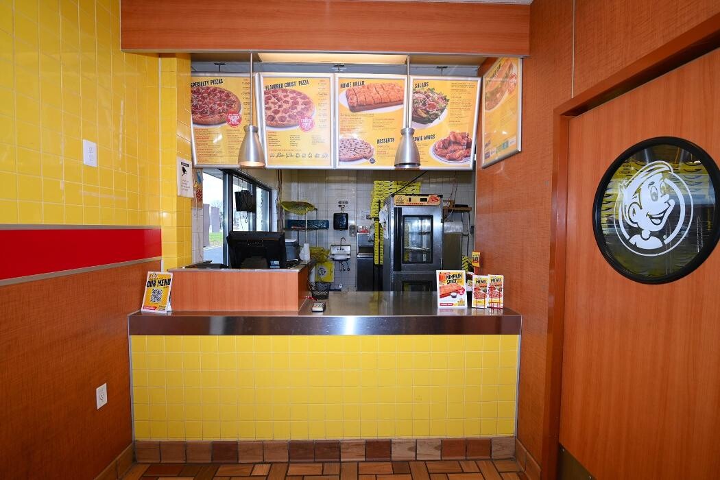 Images Hungry Howie's Pizza