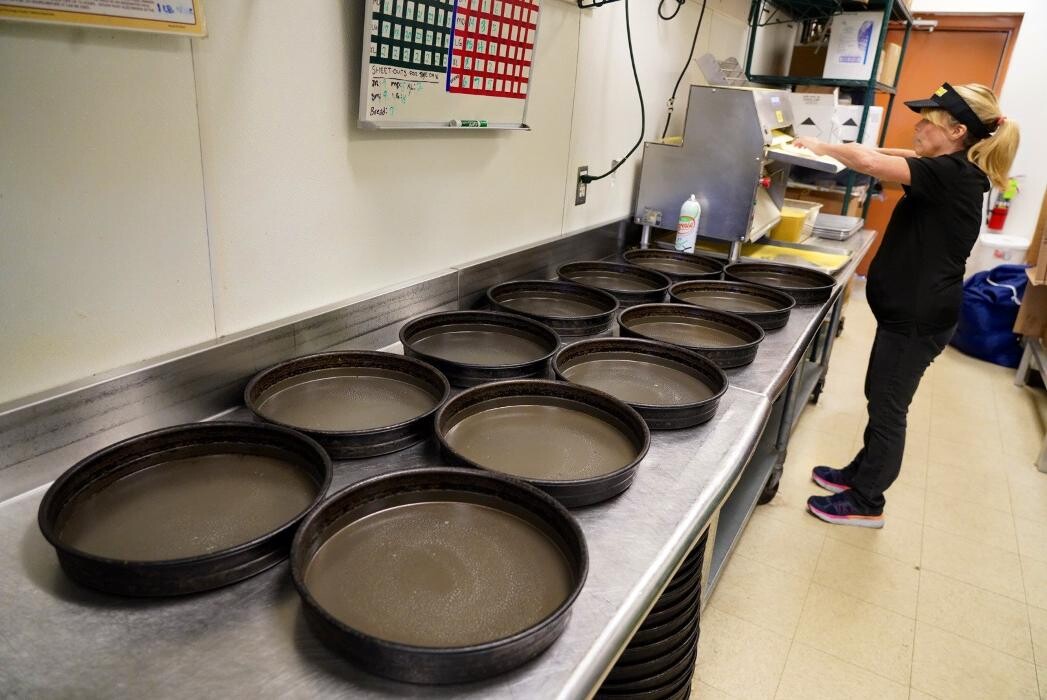 Images Hungry Howie's Pizza