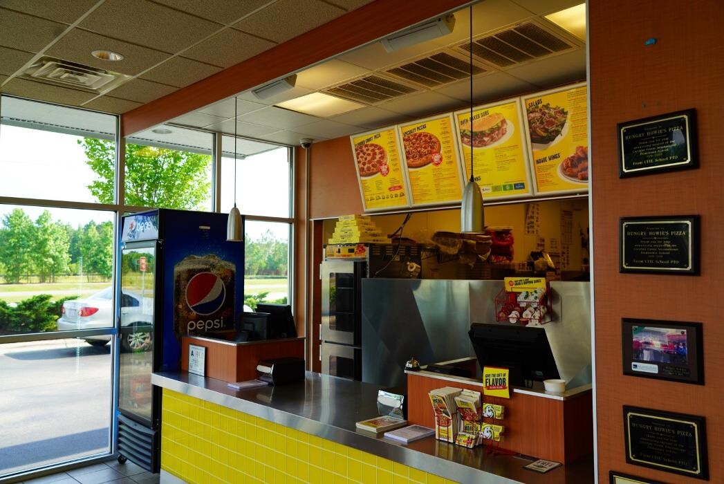 Images Hungry Howie's Pizza