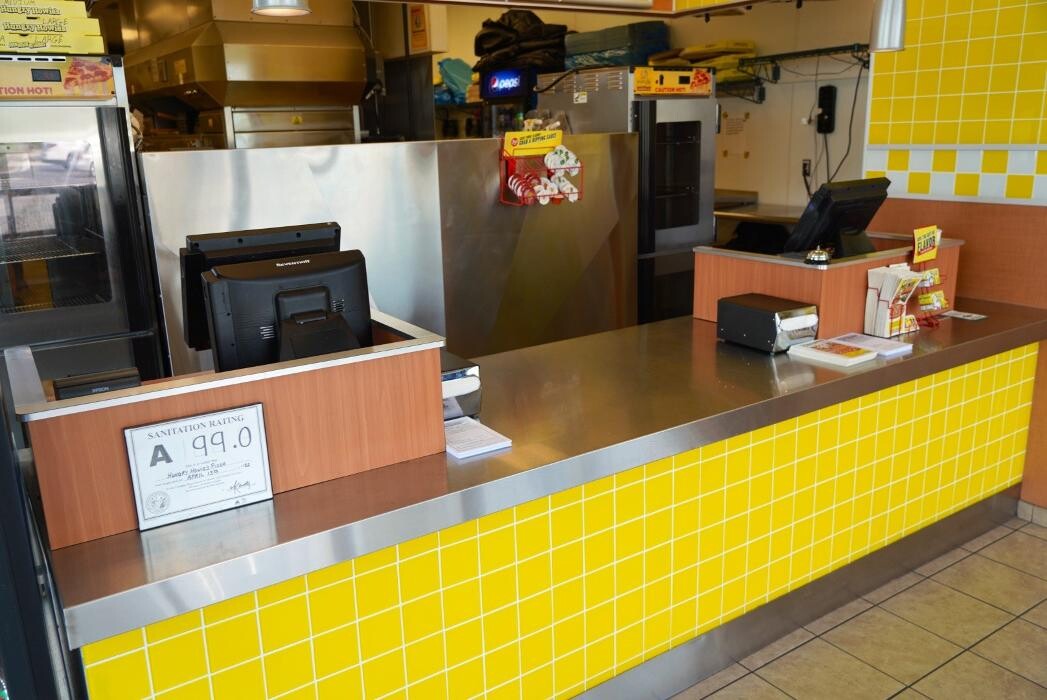 Images Hungry Howie's Pizza