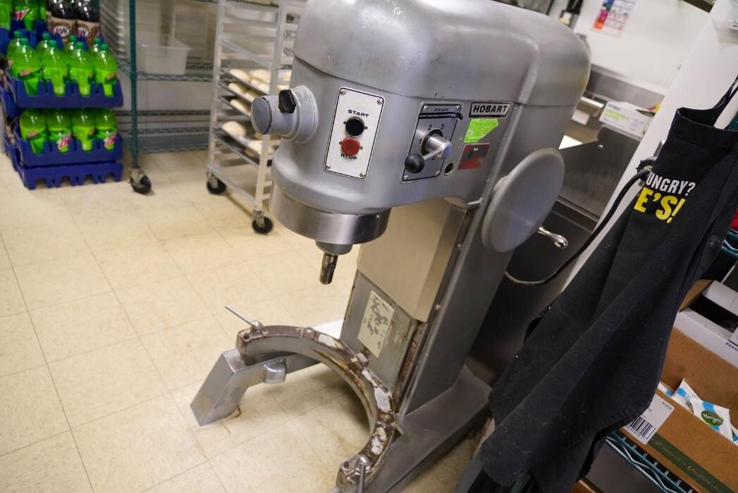 Images Hungry Howie's Pizza