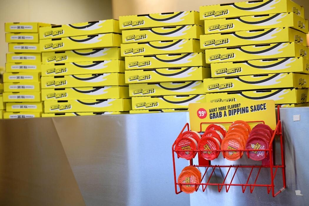 Images Hungry Howie's Pizza