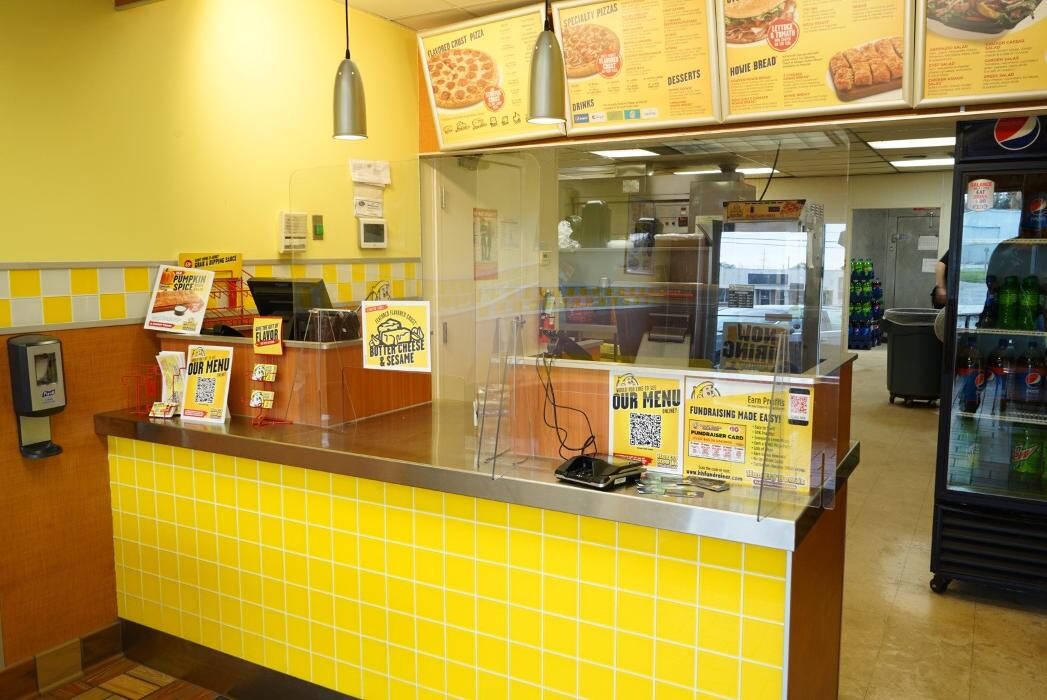 Images Hungry Howie's Pizza
