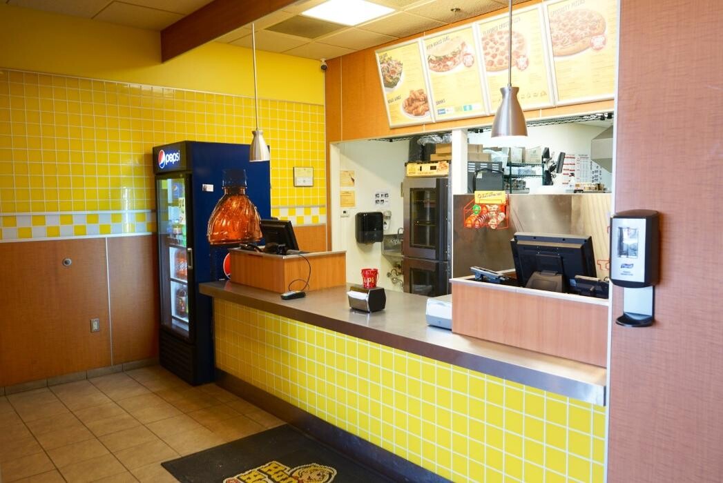 Images Hungry Howie's Pizza