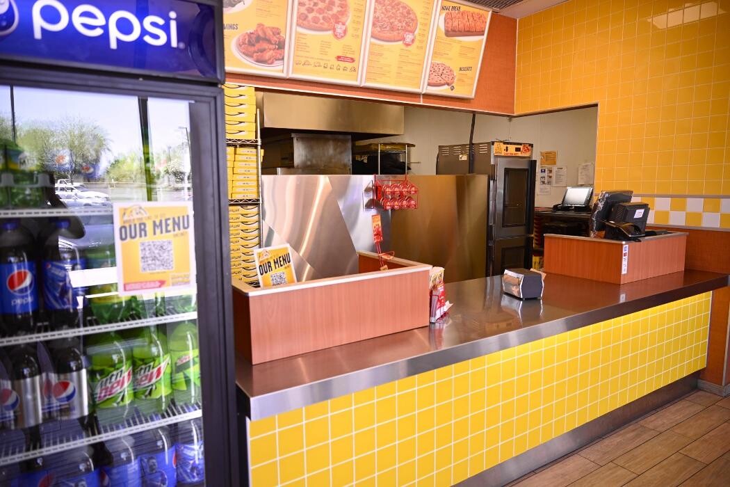 Images Hungry Howie's Pizza