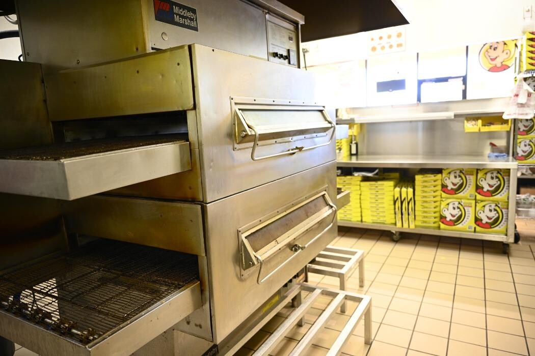 Images Hungry Howie's Pizza