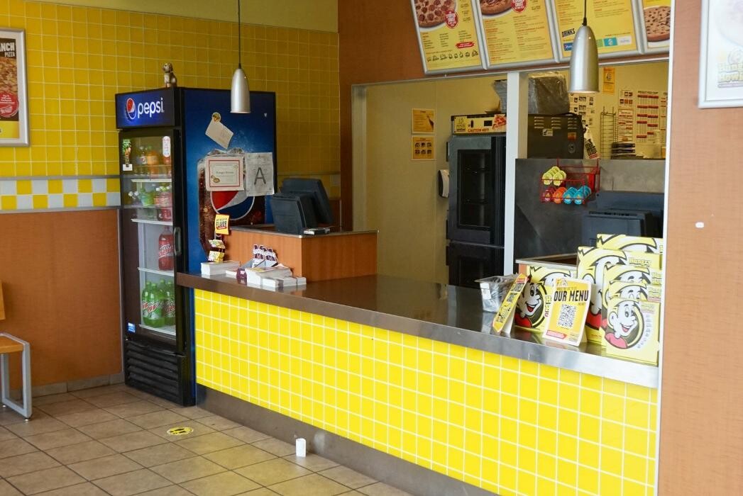 Images Hungry Howie's Pizza