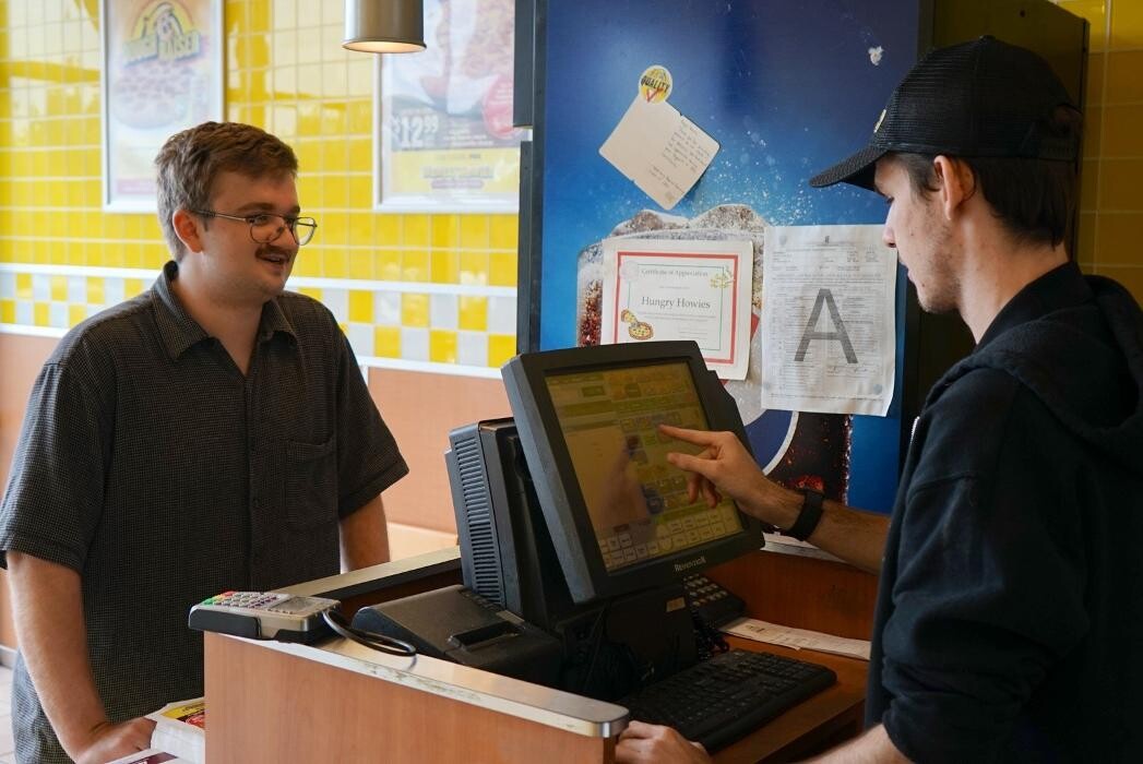 Images Hungry Howie's Pizza