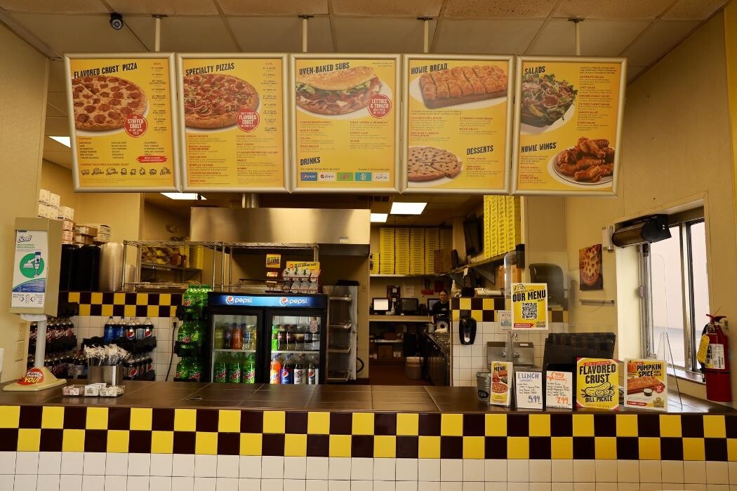 Images Hungry Howie's Pizza