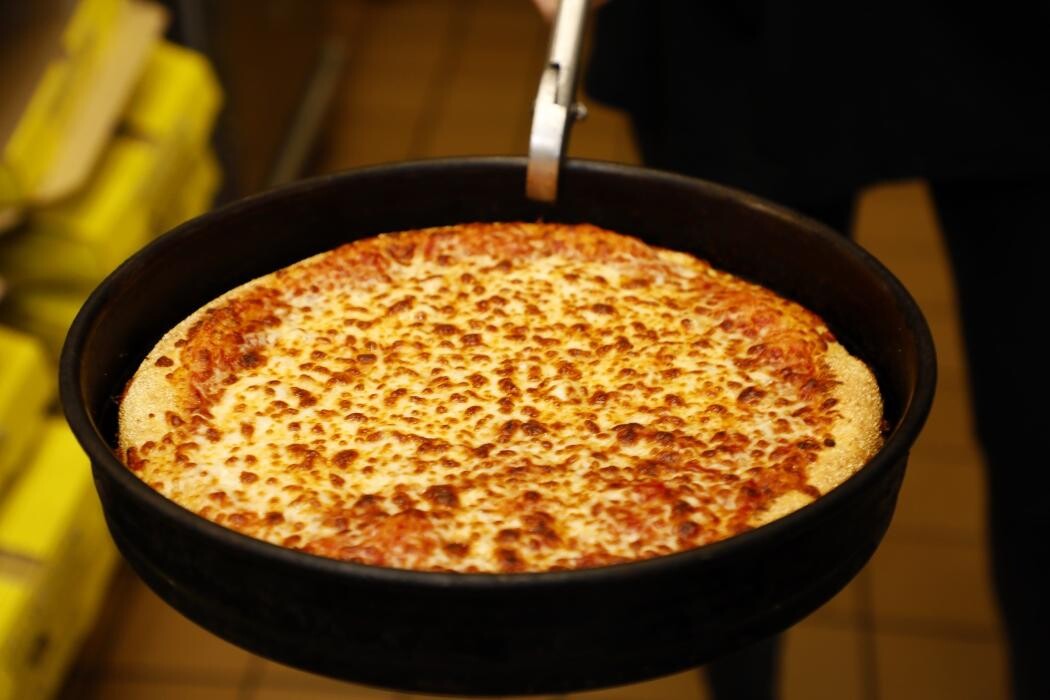 Images Hungry Howie's Pizza