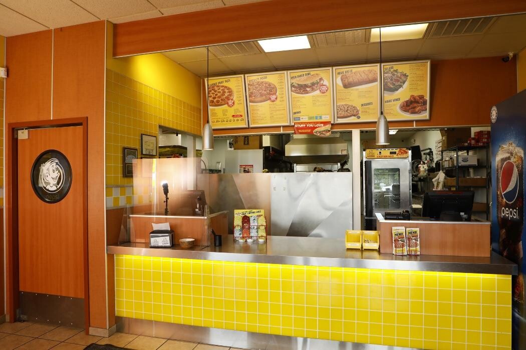 Images Hungry Howie's Pizza