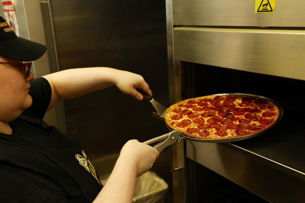 Images Hungry Howie's Pizza