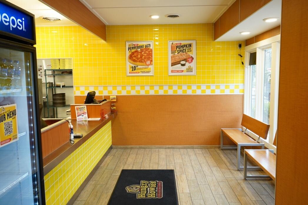 Images Hungry Howie's Pizza